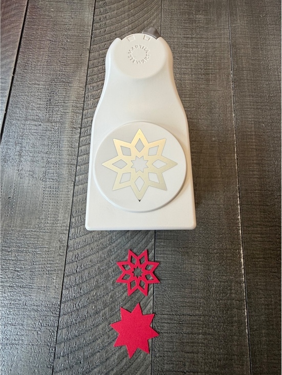 Martha Stewart Other - Martha Stewart Geometric Star Layering 2 in 1 Shape Punch